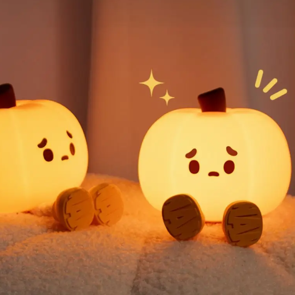 Wanderful GloMate™ Pumpkin Lamp